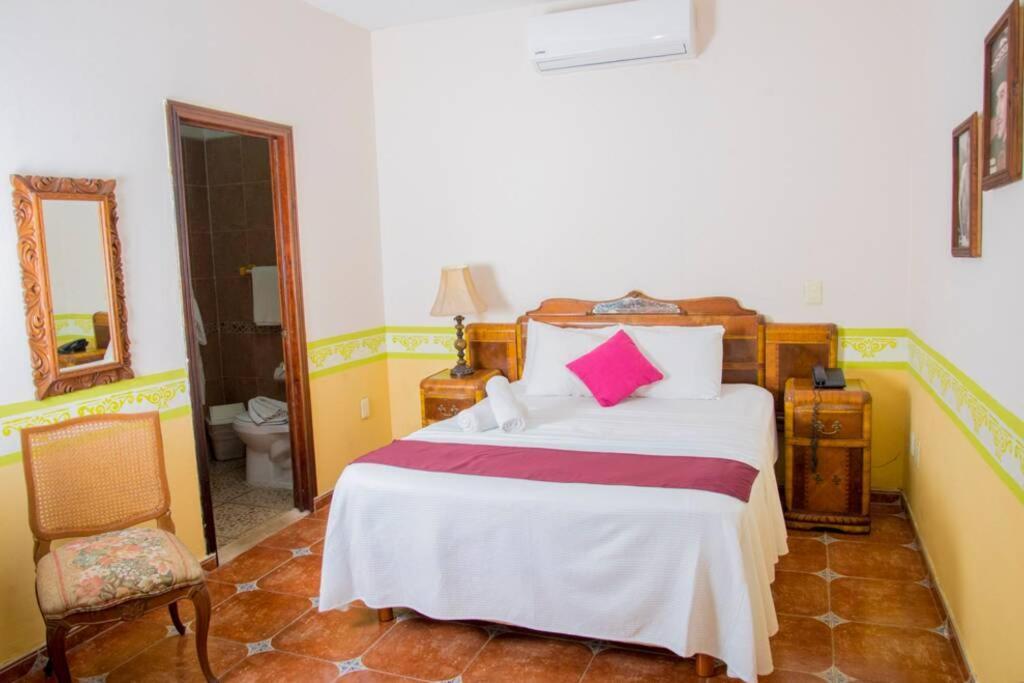 Casa De Las Columnas Una Experiencia De Otra época Hébergement de vacances *